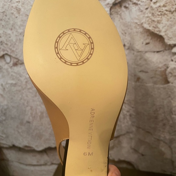 Adrienne Vittadini 2 Tone Chunky Heel Slingbacks - Picture 4 of 4